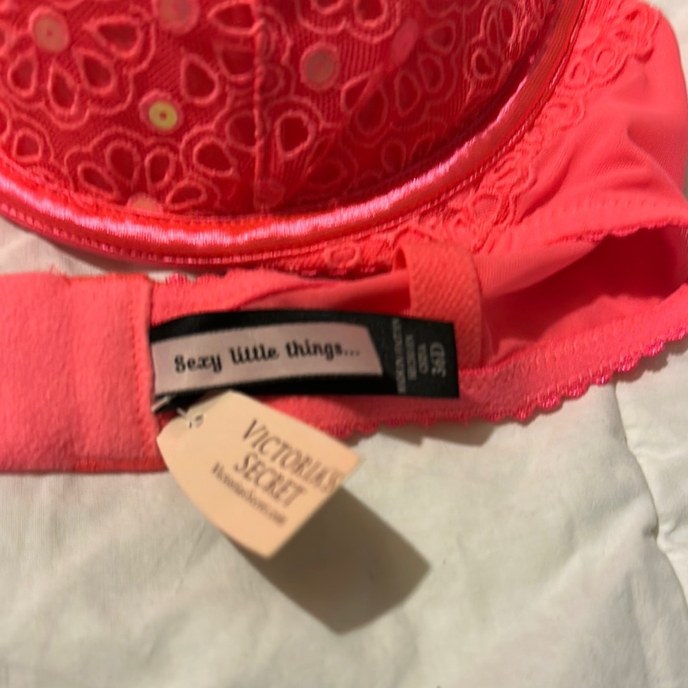 Victoria's Secret Pink Full Coverage Lace Bra - Picture 7 of 9